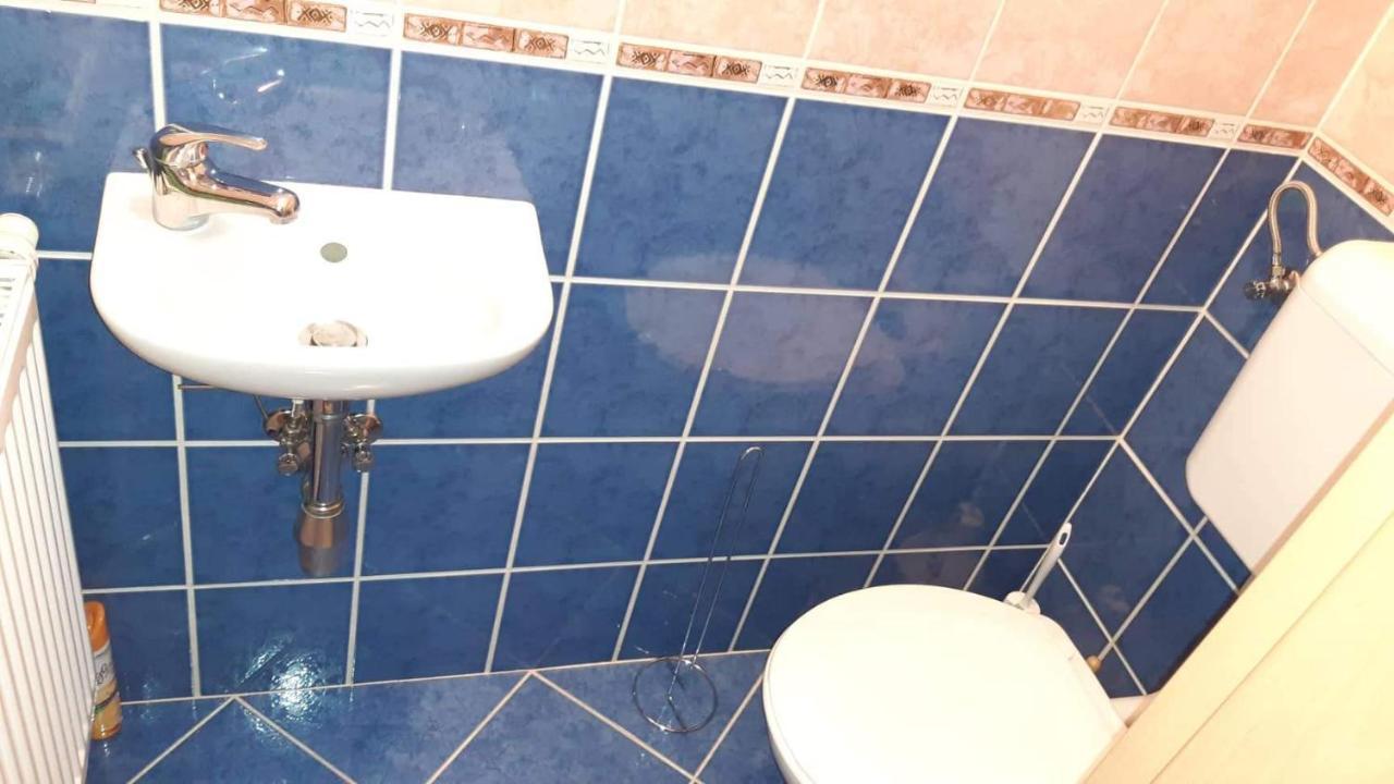 Elizabet Apartman A Belvarosban Szarvas Exteriör bild