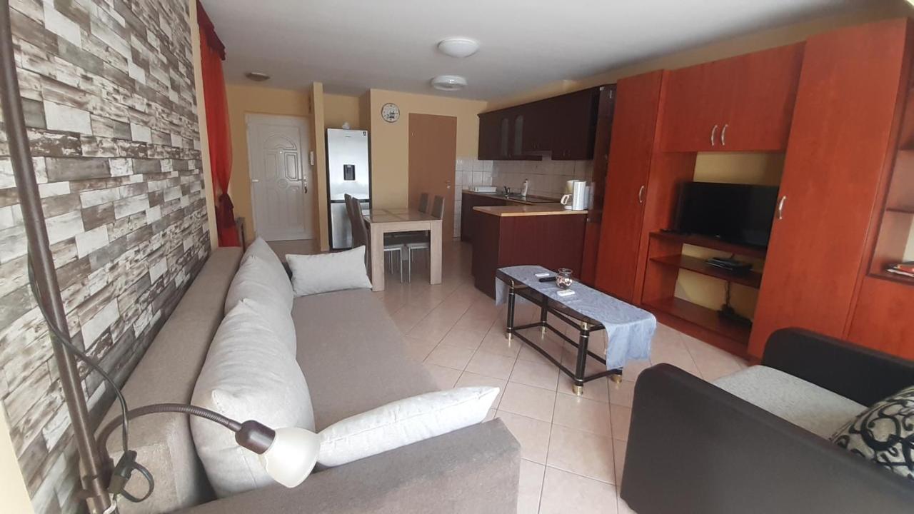Elizabet Apartman A Belvarosban Szarvas Exteriör bild